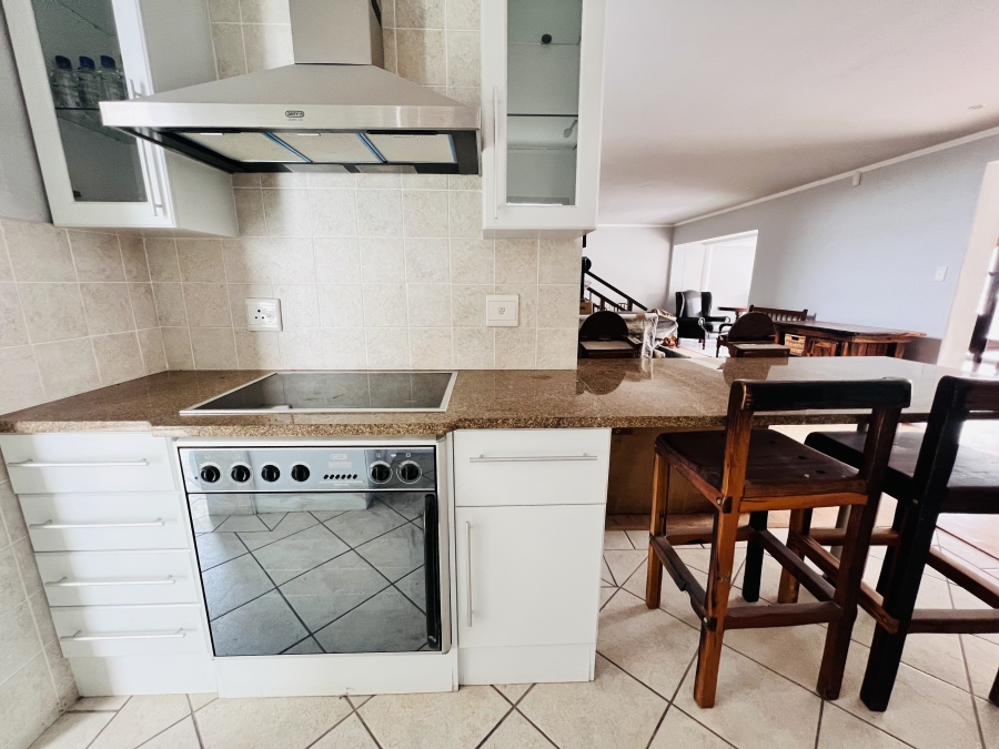 7 Bedroom Property for Sale in Myburgh Park Western Cape